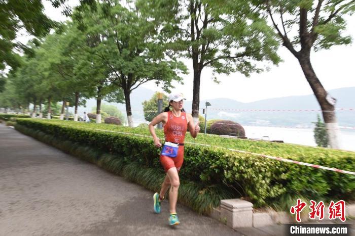 世界铁人三项锦标赛分龄组选拔赛在徐州云龙湖