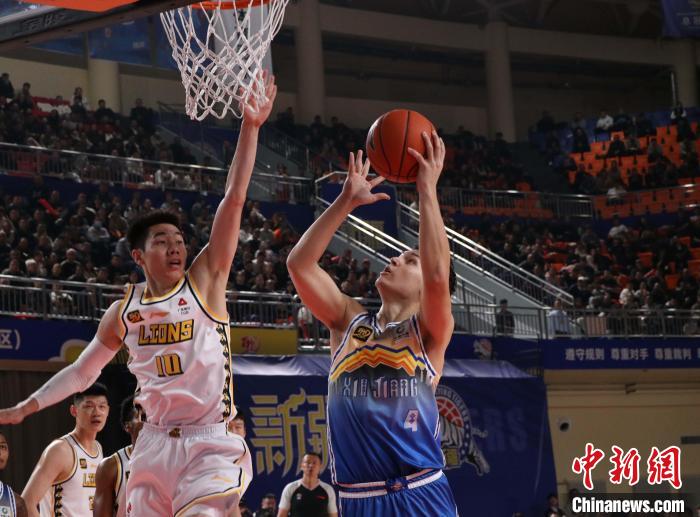 新疆伊力特加时险胜浙江方兴渡，豪取五连胜再