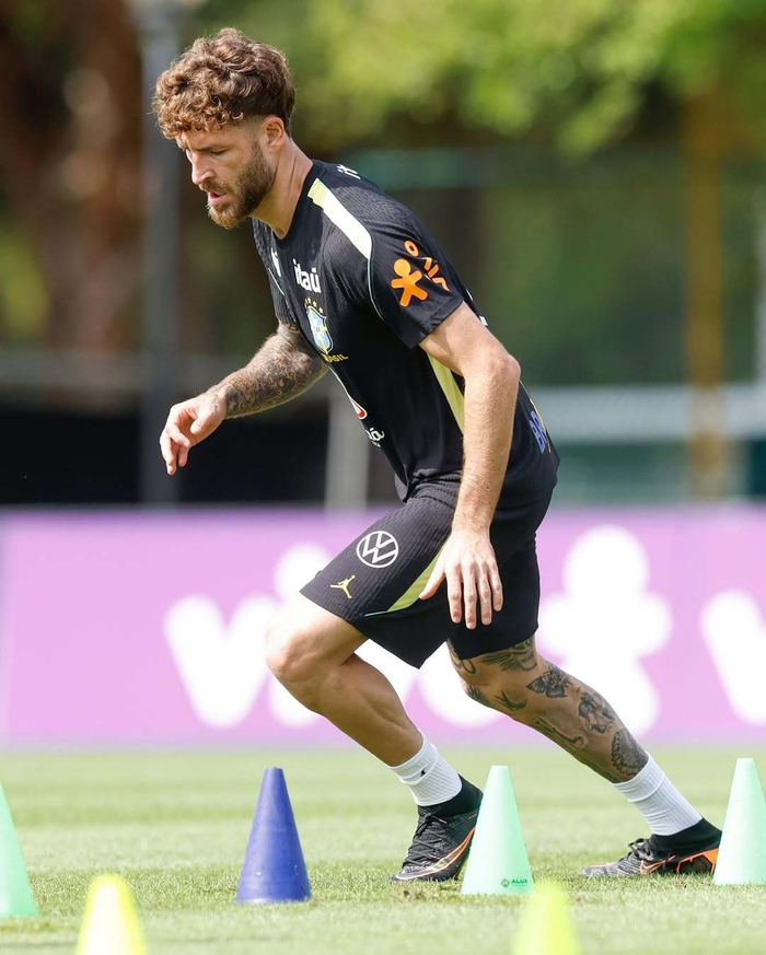 巴西国家队训练备战法国队关键战役