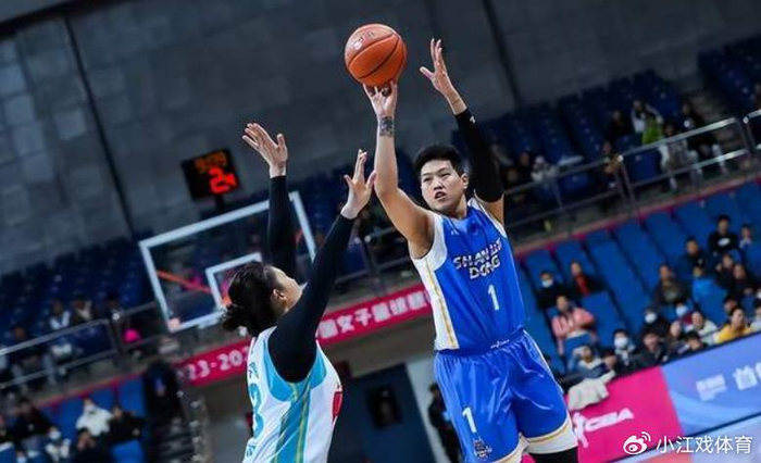 新疆女篮大胜山东淘汰争冠热门 张子宇仅获4分钟