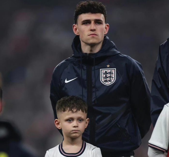 福登22场国家队进球荒引质疑 三狮军团世界杯席