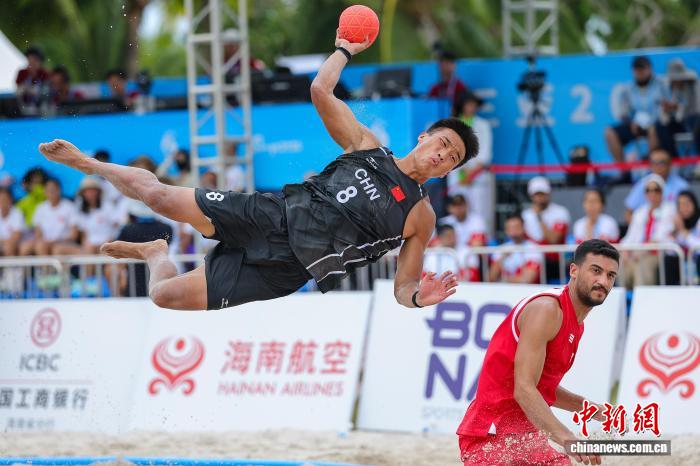 三亚亚沙会开幕在即 旗手沈萍颜鹏畅谈沙滩运动